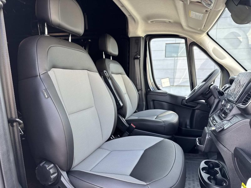 New 2026 RAM Promaster 1500 Slt Cargo Van High Roof 136' Wb