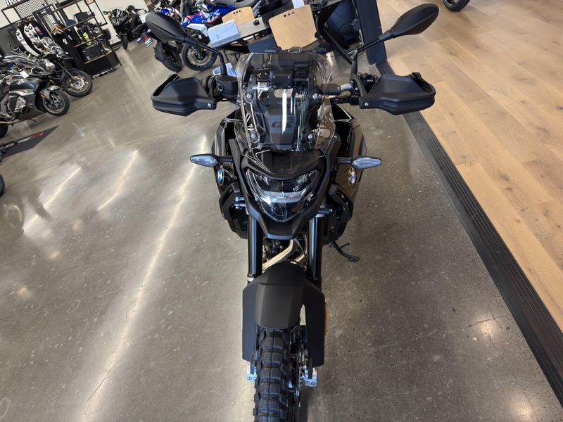 2025 BMW F 900 GS - LOW SUSPENSION - BLACK STORM METALLIC 