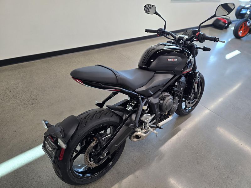 2025 Triumph TRIDENT 660 