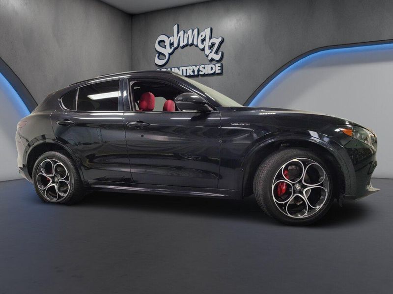 Used 2024 Alfa Romeo Stelvio Veloce AWD w/Sunroof/Nav/Activ AsstImage 3