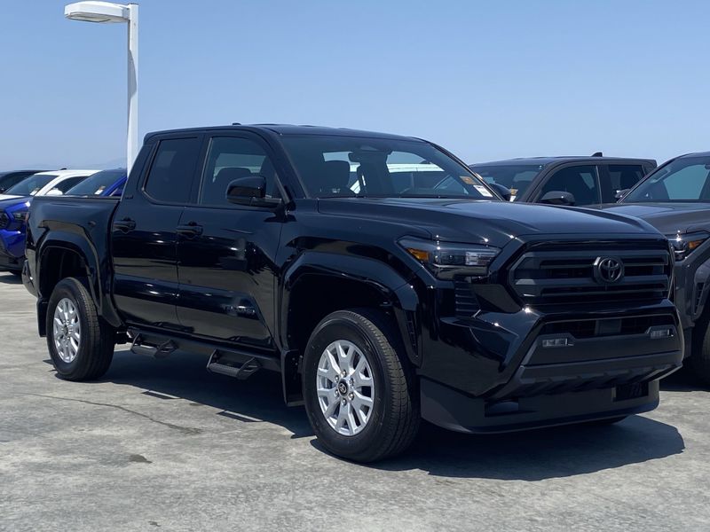 New 2025 Toyota Tacoma SR5Image 2