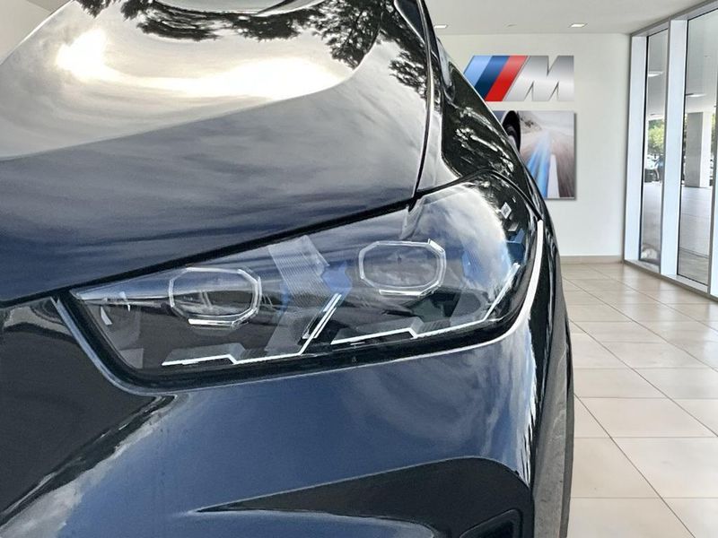 2025 BMW X5 xDrive50eImage 12