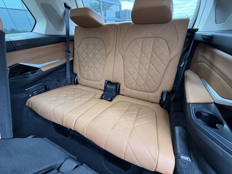 2025 BMW X7 xDrive40iImage 33