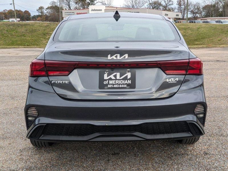 2022 Kia Forte LXSImage 4