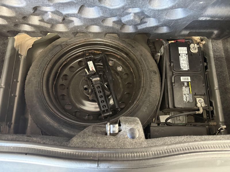 Used 2013 Dodge Challenger R/TImage 6