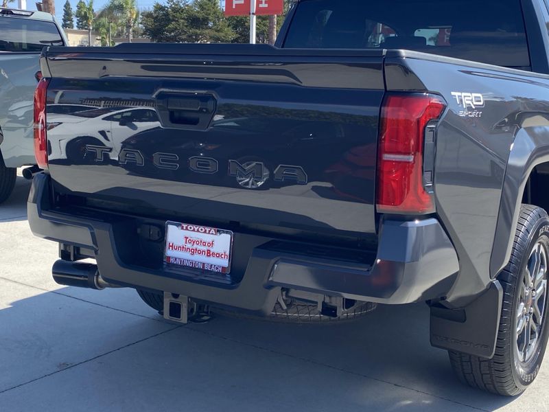 Used 2025 Toyota Tacoma TRD SportImage 4