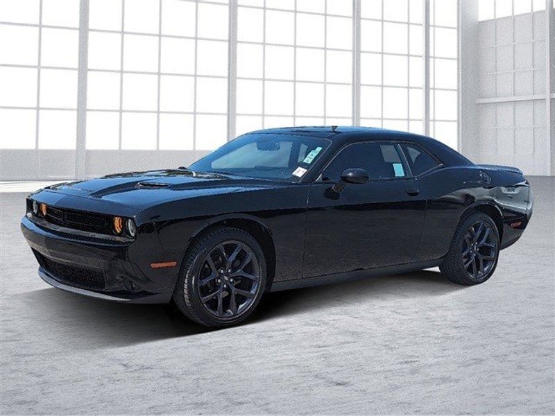 2021 Dodge Challenger SXTImage 4
