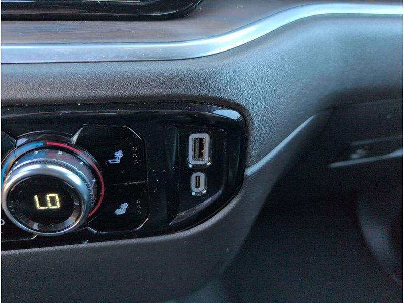 Used 2025 GMC Sierra 1500 SLTImage 19