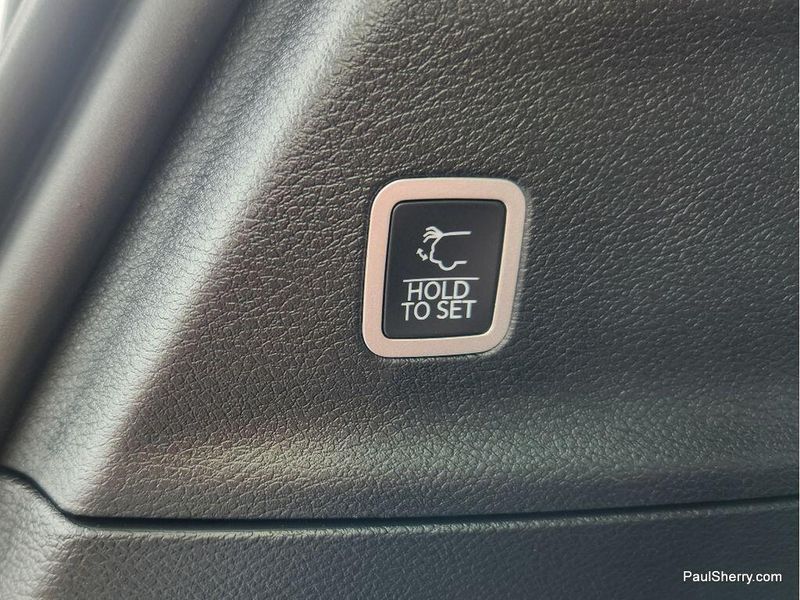 New 2027 Chrysler Pacifica Limited