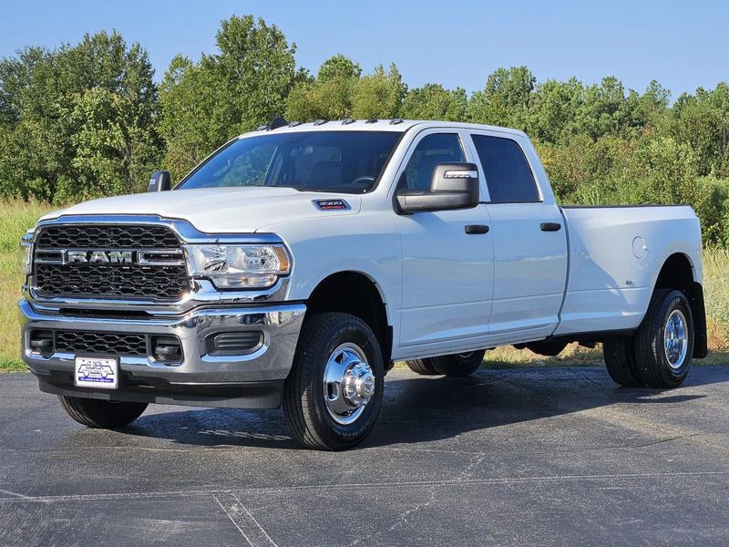 2024 RAM 3500 Tradesman Crew Cab 4x4 8