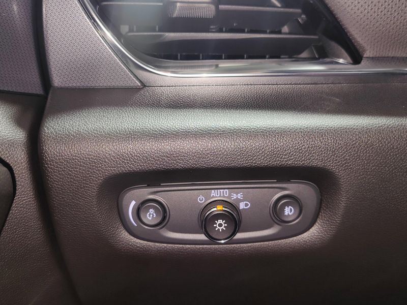 2021 Chevrolet Traverse Premier High Country photo 33