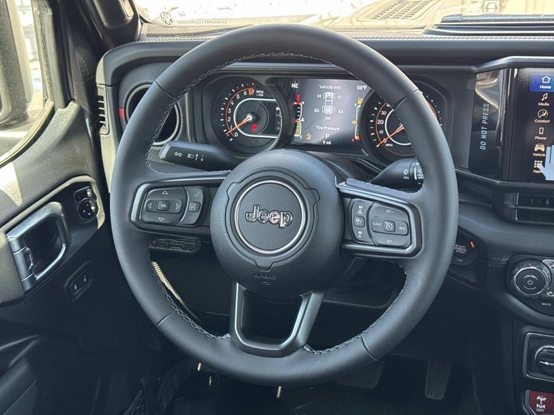 New 2026 Jeep Gladiator Rubicon 4x4
