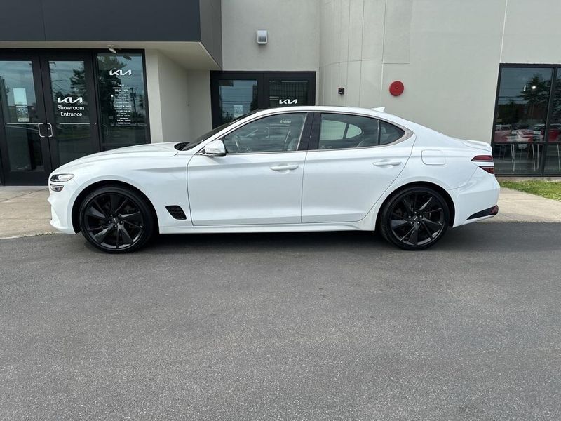 2022 Genesis G70 3.3TImage 8