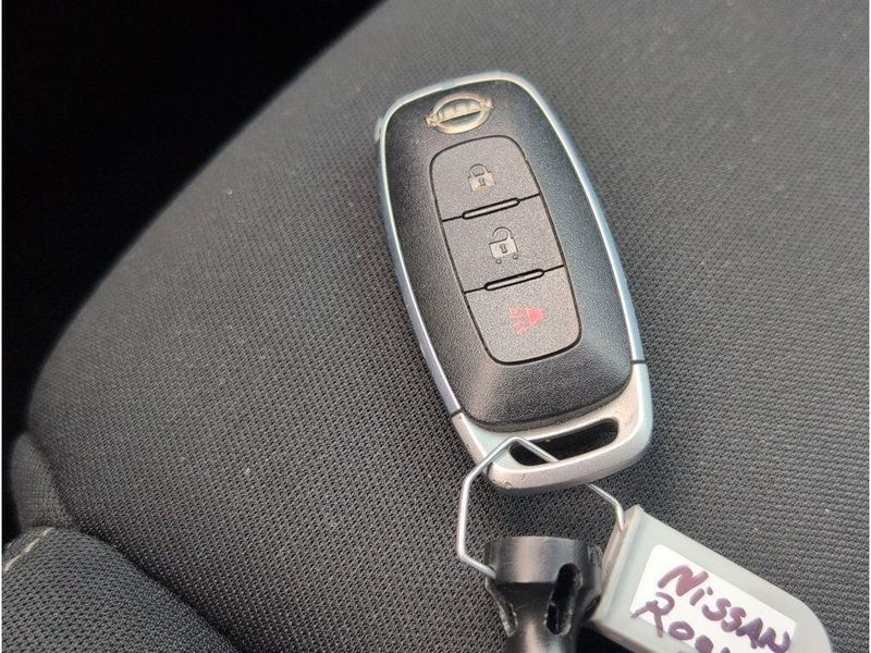 Used 2023 Nissan Rogue SImage 18