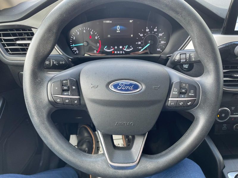 2020 Ford Escape SE photo 13