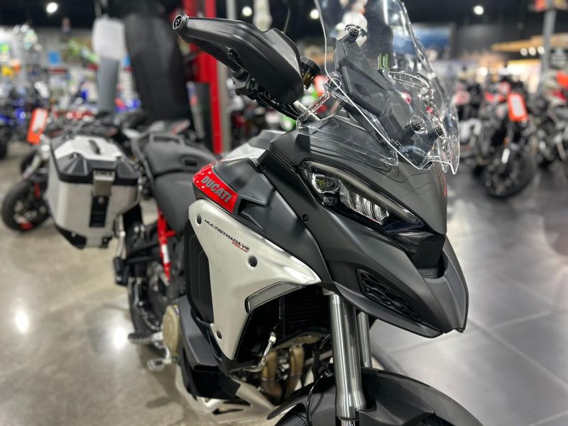 New 2025 Ducati MULTISTRADA V4 RALLY TRAVEL & RADAR SPOKED WHEELS Image 24