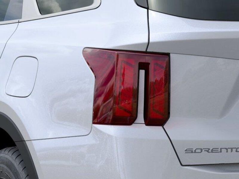 New 2026 Kia Sorento LXImage 12