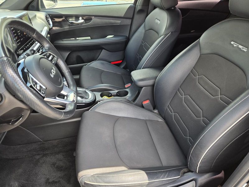 Used 2023 Kia Forte GT-Line IVT