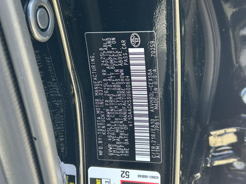 2025 Toyota Camry SEImage 18