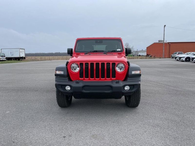 2024 Jeep Wrangler Unlimited Sport RHD photo 2