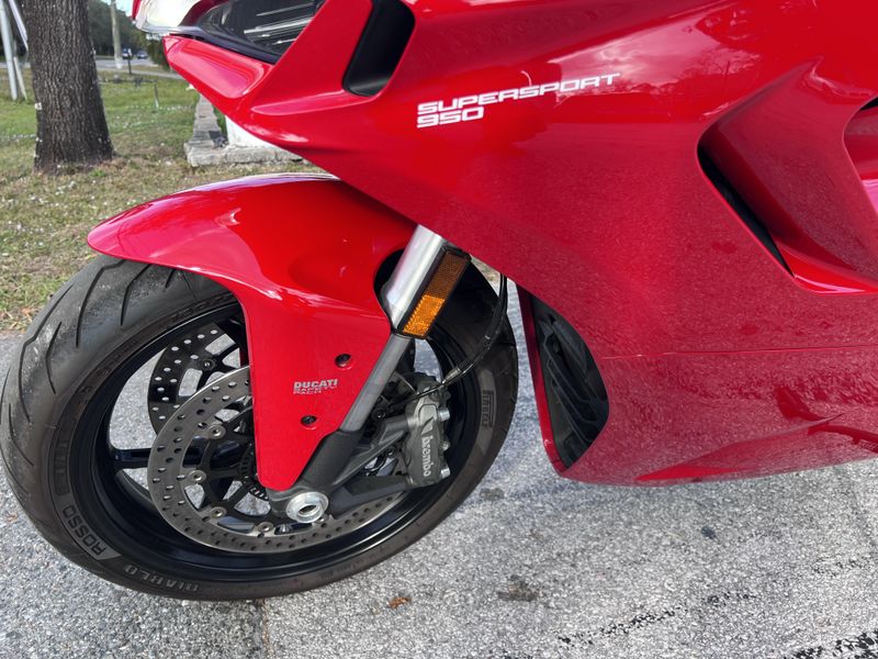 2023 Ducati SuperSport