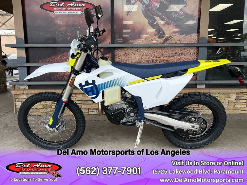 2024 HUSQVARNA FE 501S  in a WHITE exterior color. Del Amo Motorsports of Los Angeles (562) 262-9181 delamomotorsports.com 