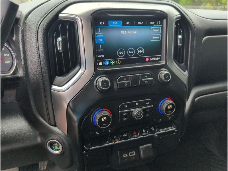 Used 2020 Chevrolet Silverado 1500 RSTImage 13
