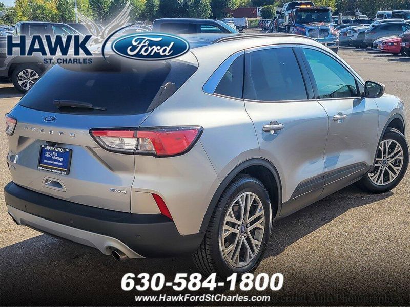 2022 Ford Escape SEL photo 5