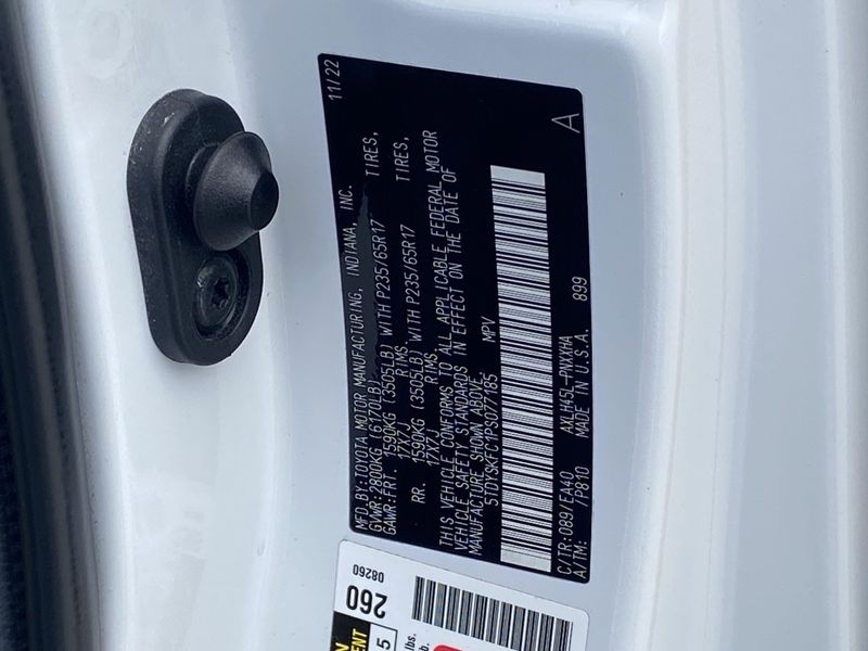 2023 Toyota Sienna XLEImage 33