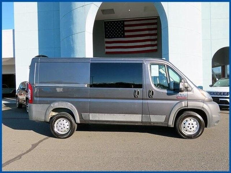 2016 RAM ProMaster 1500 Low RoofImage 2