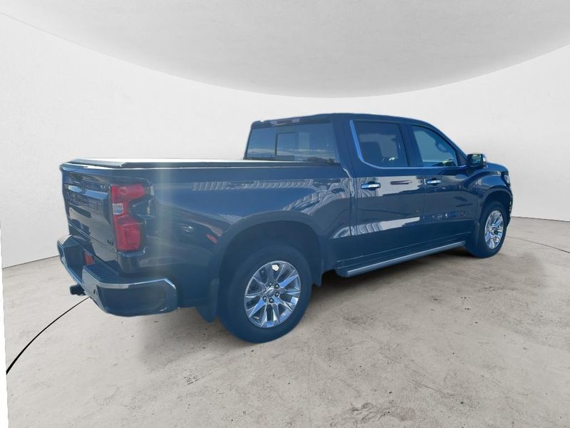 2021 Chevrolet Silverado LTZ photo 4