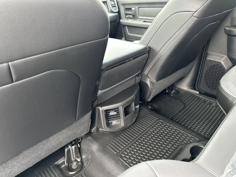 2025 RAM 2500 Tradesman Crew Cab 4x4 8