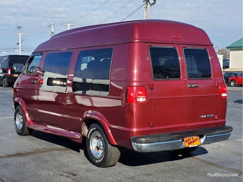 2000 Dodge Ram Van 1500 Image 11