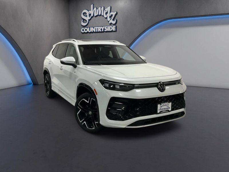 Used 2025 Volkswagen Tiguan SEL R-Line AWD w/Sunroof/NavImage 2