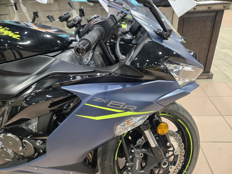 2023 Kawasaki NINJA ZX6R BASEImage 3