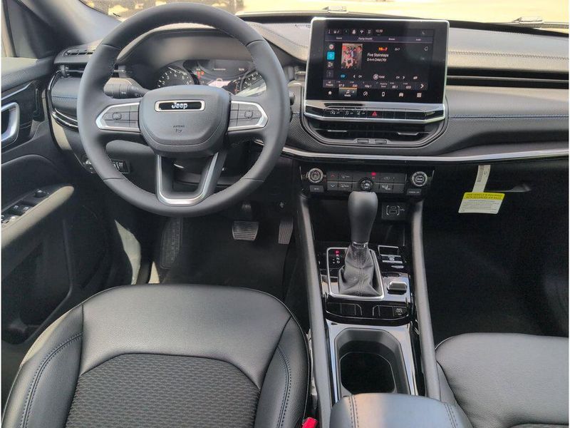 New 2026 Jeep Compass Latitude Altitude 4x4Image 32