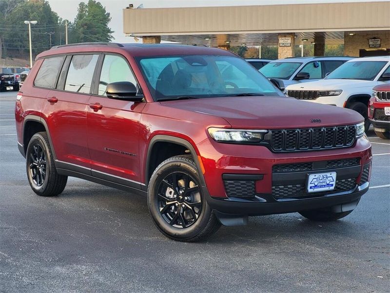 2025 Jeep Grand Cherokee L Altitude X 4x4Image 1