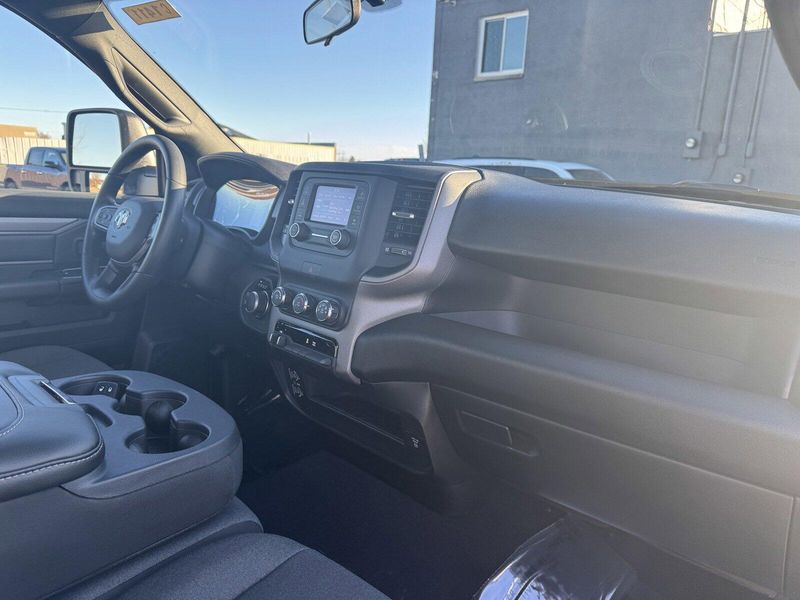 2024 RAM 2500 TradesmanImage 11