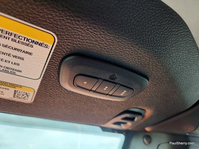 2025 Jeep Wrangler 4-door SaharaImage 37
