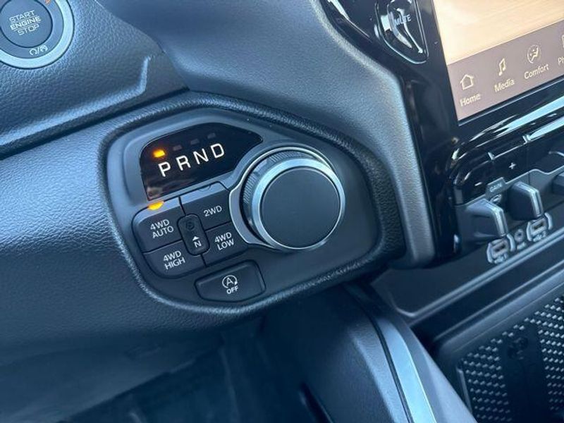 2026 RAM 1500 Big Horn Crew Cab 4x4 5'7' Box