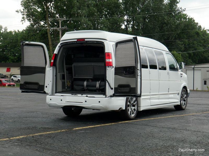 2022 Chevrolet Express Cargo Image 17
