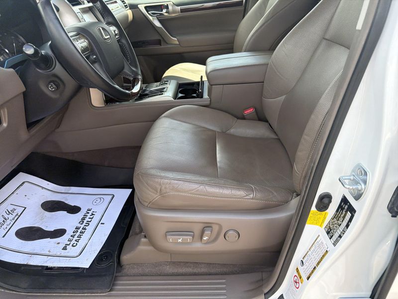 Used 2018 Lexus GX 460 PremiumImage 30