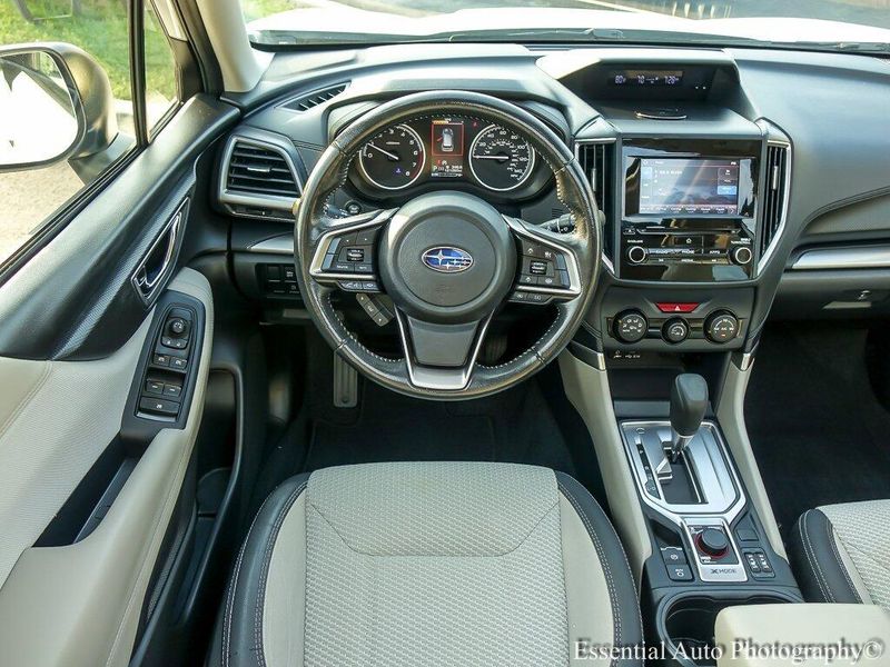 2021 Subaru Forester Premium photo 13