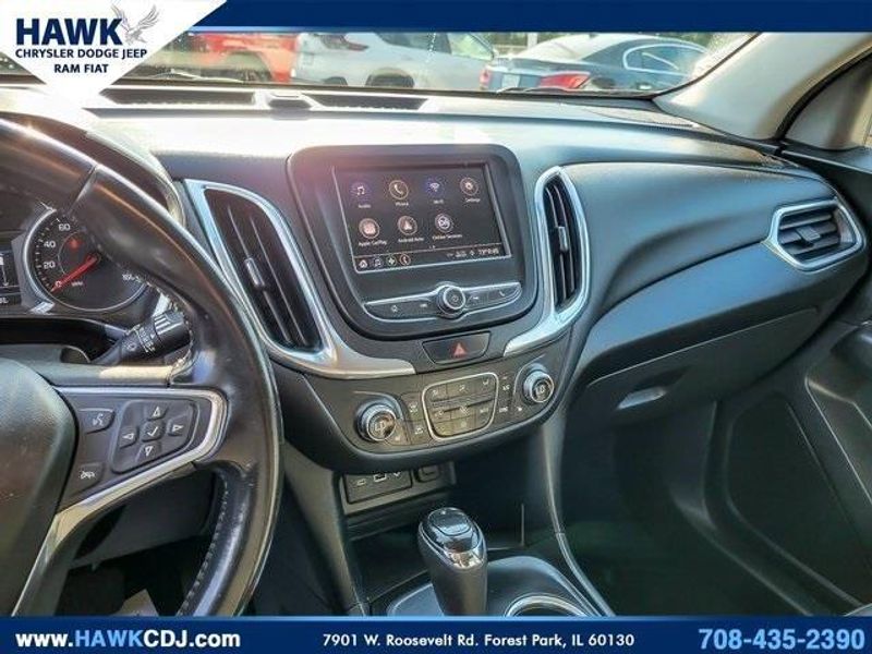 2020 Chevrolet Equinox LT photo 12