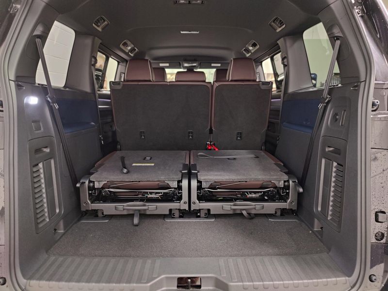 Used 2025 Volkswagen ID. Buzz Pro SImage 15