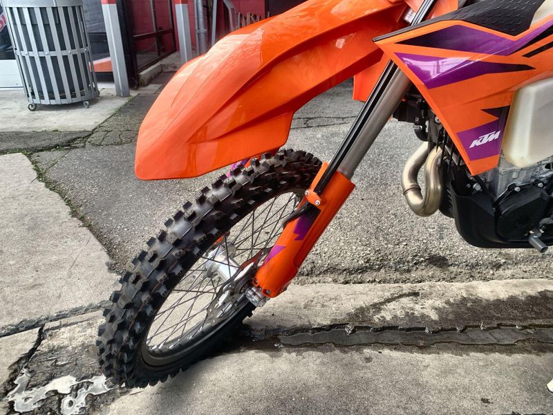 New 2024 KTM 500 XW-F Image 10