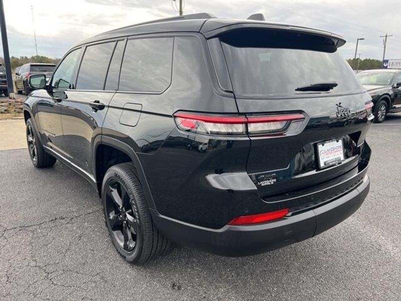 2025 Jeep Grand Cherokee L Altitude X 4x4Image 5