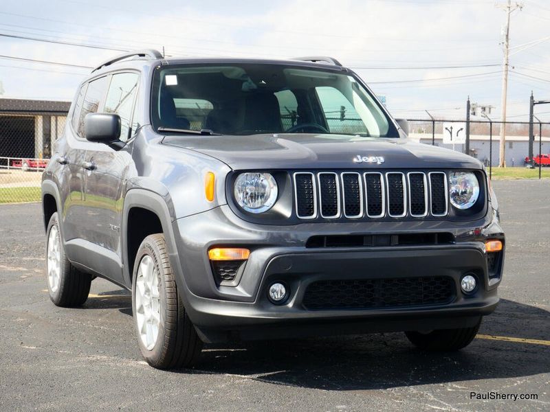 Used 2023 Jeep Renegade Latitude