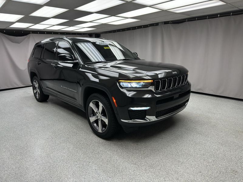 Used 2022 Jeep Grand Cherokee L LimitedImage 17