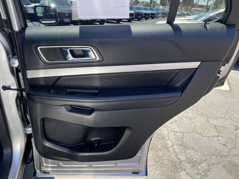 2016 Ford Explorer XLTImage 24